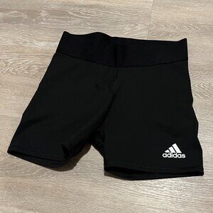 Like New adidas Techfit Shorts - size S 3"